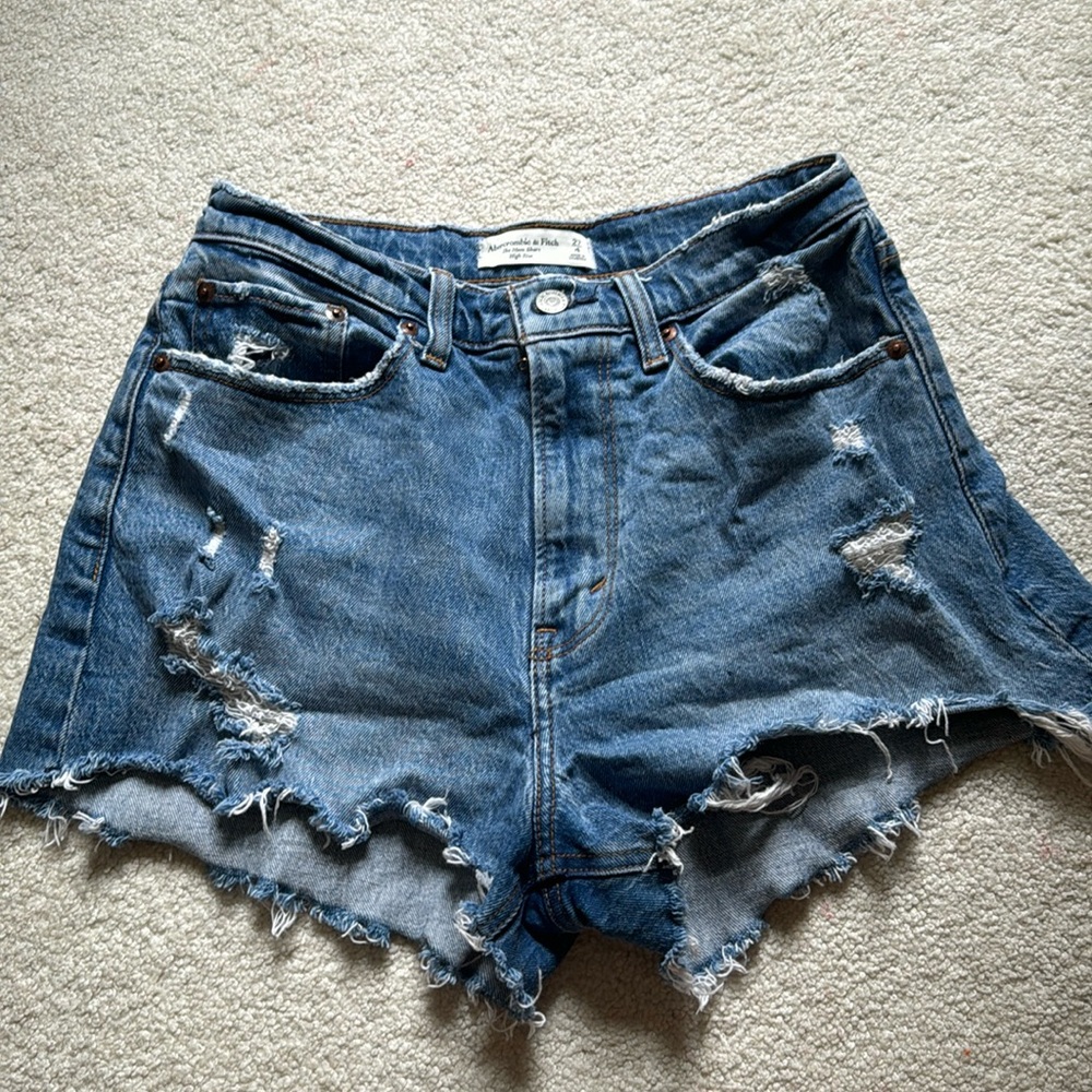 ABERCROMBIE MOM SHORTS